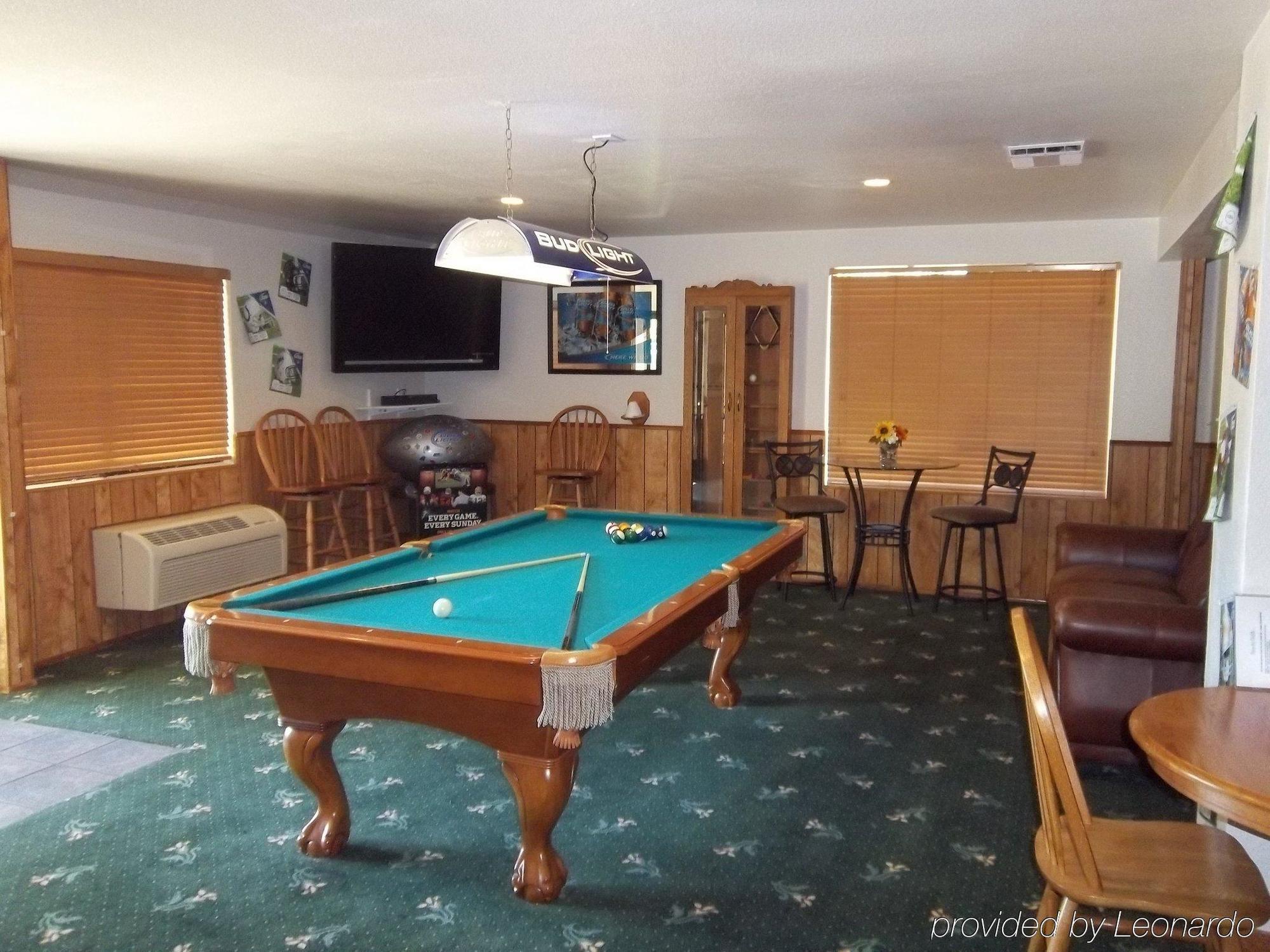 Red Roof Inn Ломпок Екстериор снимка